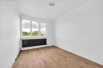 Prodej bytu 4+kk v osobním vlastnictví 66 m², Ostrá
