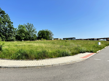 Prodej pozemku 804 m², Třebusice