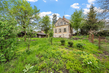 pohled ze zahrady - Prodej domu 416 m², Semily