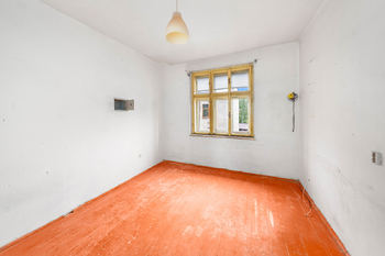 jeden z bytů v 1. patře - Prodej domu 416 m², Semily