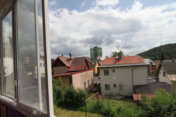 Výhled z balkónu - Prodej bytu 3+1 v osobním vlastnictví 77 m², Nejdek