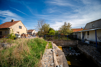 POZEMEK - POHLED ZE ZAHRADY - Prodej pozemku 1012 m², Libiš