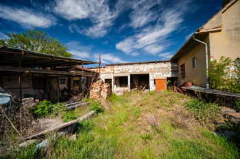 POZEMEK - POHLED ZE ZAHRADY - Prodej pozemku 1012 m², Libiš