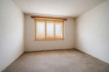 VNITŘNÍ PROSTOR - 1 NP - Prodej pozemku 1012 m², Libiš