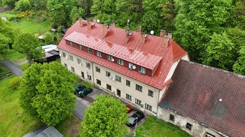 budova - Prodej bytu 2+kk v osobním vlastnictví 50 m², Jilemnice