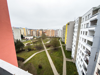 Výhled z lodžie - Pronájem bytu 2+kk v osobním vlastnictví 42 m², Písek