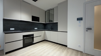 Pronájem bytu 2+kk v osobním vlastnictví 59 m², Praha 8 - Libeň