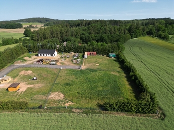 Prodej pozemku 2278 m², Lazsko