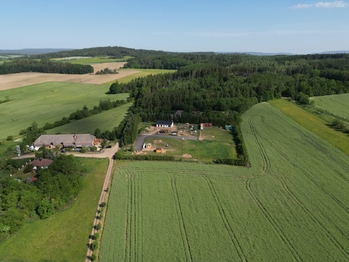 Prodej pozemku 2278 m², Lazsko