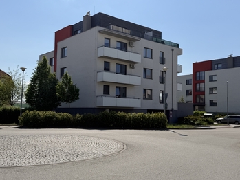 Prodej garážového stání 16 m², Slavkov u Brna