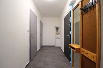 Chodba - Pronájem bytu 3+kk v osobním vlastnictví 60 m², Praha 10 - Hostivař