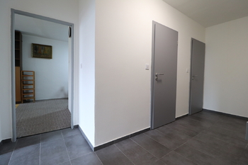 Chodba - Pronájem bytu 3+kk v osobním vlastnictví 63 m², Praha 10 - Hostivař