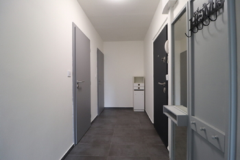 Chodba - Pronájem bytu 3+kk v osobním vlastnictví 63 m², Praha 10 - Hostivař