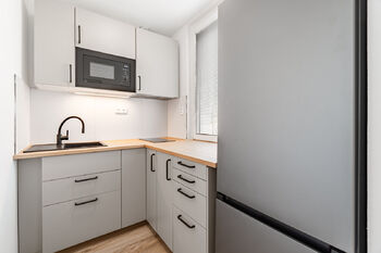 Pronájem bytu 1+kk v osobním vlastnictví 29 m², Praha 4 - Háje