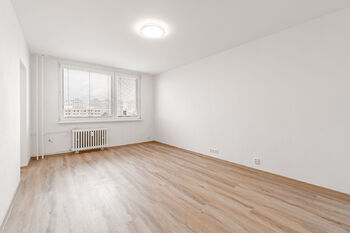 Pronájem bytu 1+kk v osobním vlastnictví 29 m², Praha 4 - Háje
