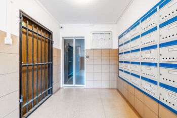 Pronájem bytu 1+kk v osobním vlastnictví 29 m², Praha 4 - Háje