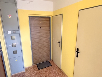Komora na chodbě - Pronájem bytu 2+kk v osobním vlastnictví 42 m², Brandýs nad Labem-Stará Boleslav
