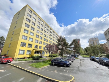 Pohled na bytový dům - Pronájem bytu 2+kk v osobním vlastnictví 42 m², Brandýs nad Labem-Stará Boleslav