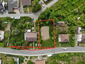 Prodej pozemku 736 m², Doubravy