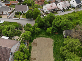 Prodej pozemku 736 m², Doubravy