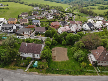 Prodej pozemku 736 m², Doubravy