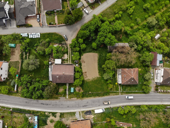 Prodej pozemku 736 m², Doubravy