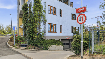 Prodej garážového stání, Praha 8 - Libeň