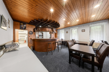Prodej ubytovacího zařízení 1500 m², Velké Karlovice
