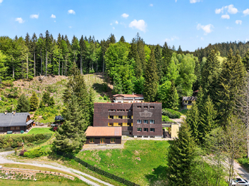 Prodej ubytovacího zařízení 1500 m², Velké Karlovice