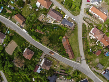 Prodej pozemku 1567 m², Doubravy