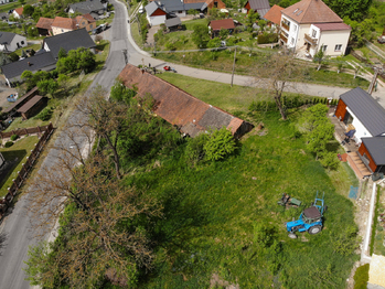 Prodej pozemku 1567 m², Doubravy