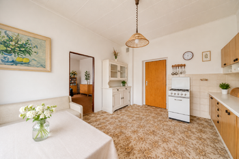 kuchyň s jídelnou - přízemí - Prodej domu 130 m², Červené Pečky