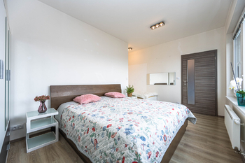 ložnice 3 - Prodej bytu 2+kk v osobním vlastnictví 54 m², Praha 9 - Letňany