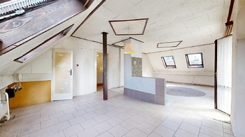 Podkroví - Prodej domu 135 m², Praha 9 - Dolní Počernice