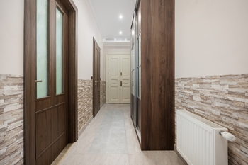 Chodba - Prodej bytu 3+kk v osobním vlastnictví 65 m², Praha 5 - Smíchov