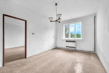 Prodej pozemku 4375 m², Luštěnice