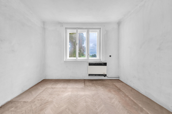 Prodej pozemku 4375 m², Luštěnice