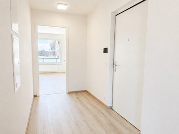 Pronájem bytu 2+kk v osobním vlastnictví 54 m², Praha 9 - Hloubětín