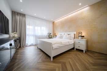 Prodej elegantního a kompletně vybaveného bytu 2+1 s balkonem, 59 m², Cihlářská čtvrť, Hodonín - Prodej bytu 2+1 v osobním vlastnictví 59 m², Hodonín