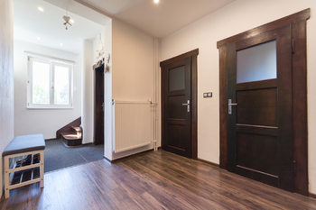 Prodej domu 240 m², Podlesí