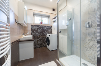 Prodej domu 240 m², Podlesí