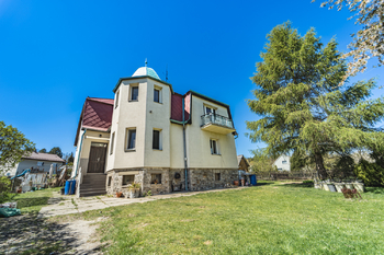 Prodej domu 240 m², Podlesí