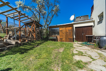 Prodej domu 240 m², Podlesí