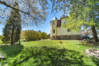 Prodej domu 240 m², Podlesí