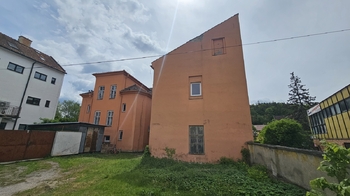 zadní pohled na nemovitost - Prodej restaurace 890 m², Kuřim