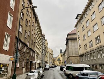 Pronájem bytu 2+1 v osobním vlastnictví 72 m², Praha 1 - Nové Město