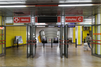 Okolí - Prodej bytu 3+kk v osobním vlastnictví 40 m², Praha 8 - Kobylisy