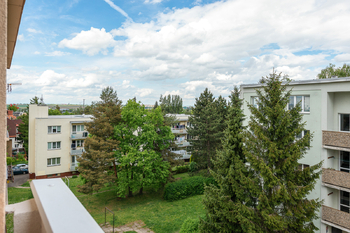 Prodej bytu 3+1 v osobním vlastnictví 80 m², Praha 5 - Zličín