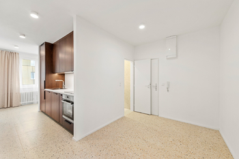 Prodej bytu 3+1 v osobním vlastnictví 80 m², Praha 5 - Zličín