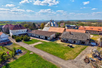 Prodej zemědělského objektu 200 m², Nebužely